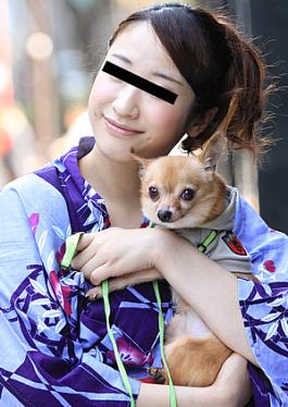 10musume 10-082423-01 เลือกซื้อชุดยูกาตะสุดน่ารักสำหรับคนรักน้องหมาไปเดินเล่นกับน้องหมาของคุณ! เลือกซื้อชุดยูกาตะสุดน่ารักสำหรับคนรักน้องหมาไปเดินเล่นกับน้องหมาของคุณ!